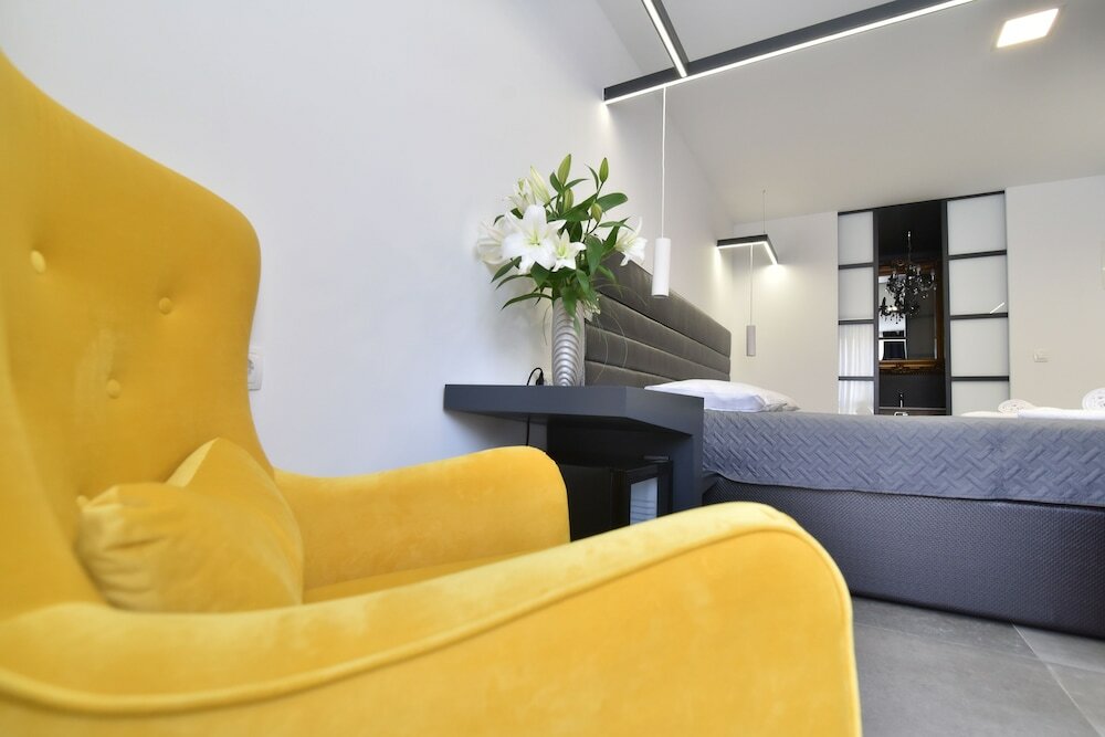 Фото Mono Apartments & Rooms