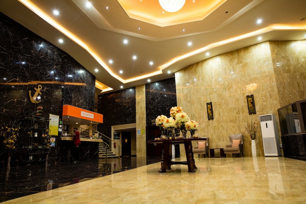 Фото Crismon Hotel