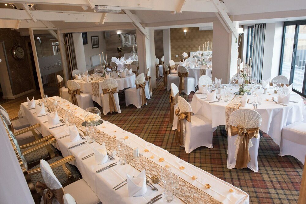 Фото The White Swan