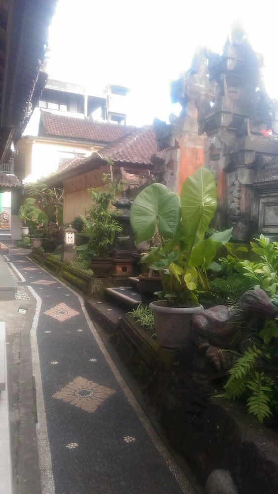 Фото Dewi Antara Homestay