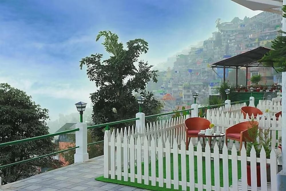 Фото Udaan Nirvana Resort Darjeeling