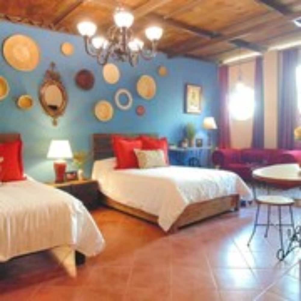 Фото Suites Portal San Ángel