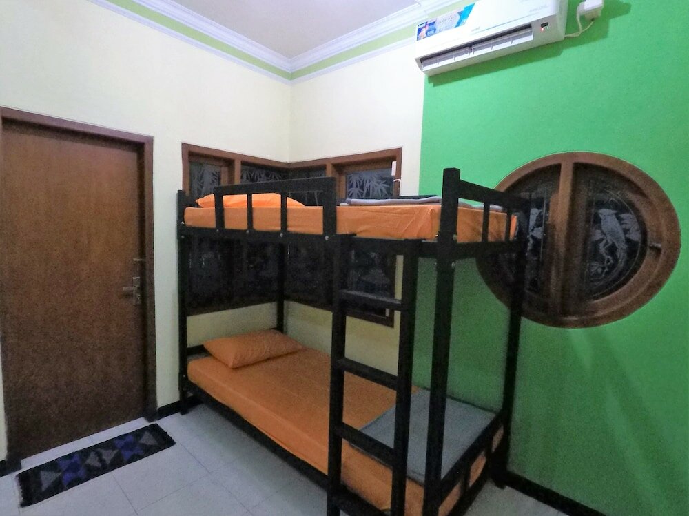 Фото Dhika Adventure - Hostel