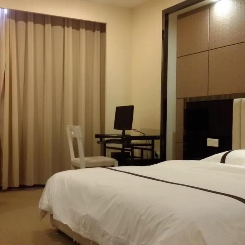 Фото Junyue Hotel