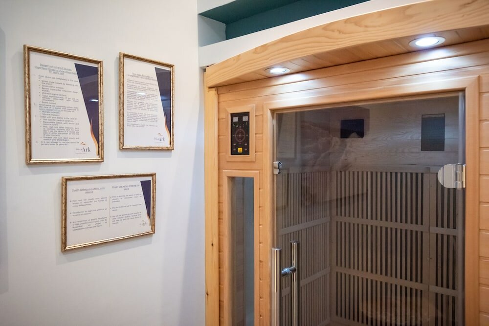 Фото Blue Ark Lavish Sauna Suite