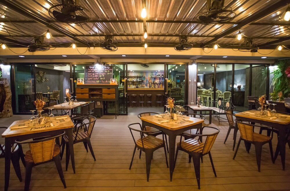 Фото Frankie's Inn