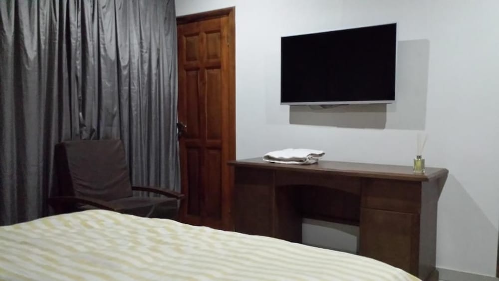 Фото Ponderosa Travel Lodge