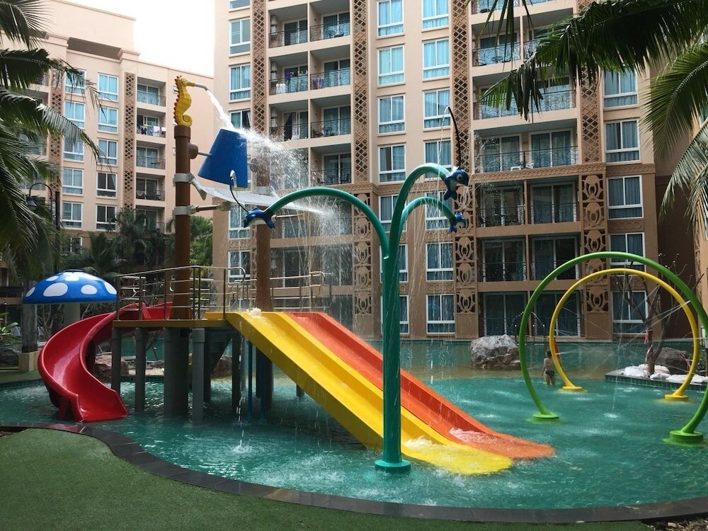 Фото Atlantis Condo Resort Jomtien by Evt