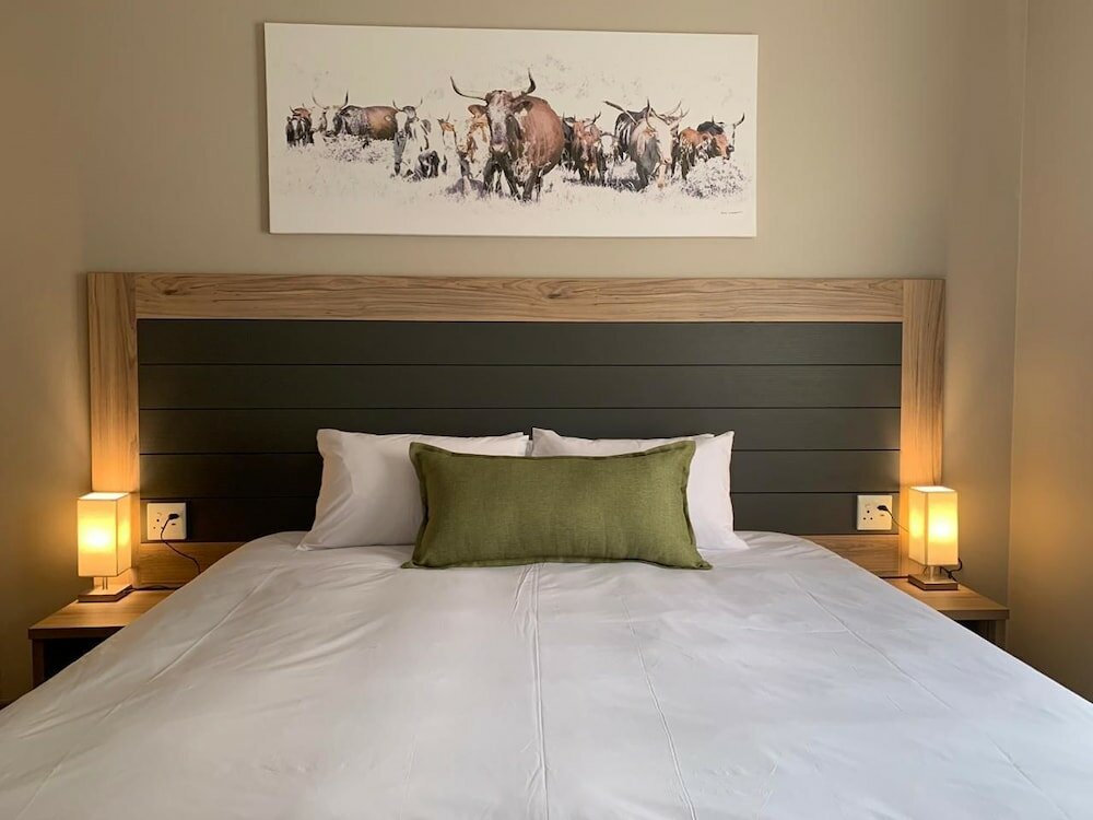 Фото Hotel@Hatfield Apartments