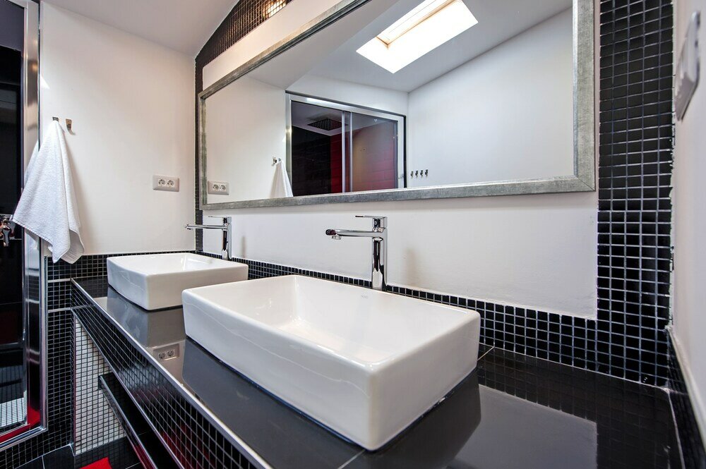 Фото Lakovich Sea View Apartments