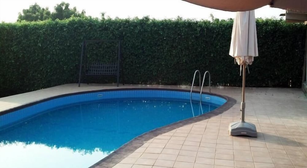 Фото Ponderosa Travel Lodge