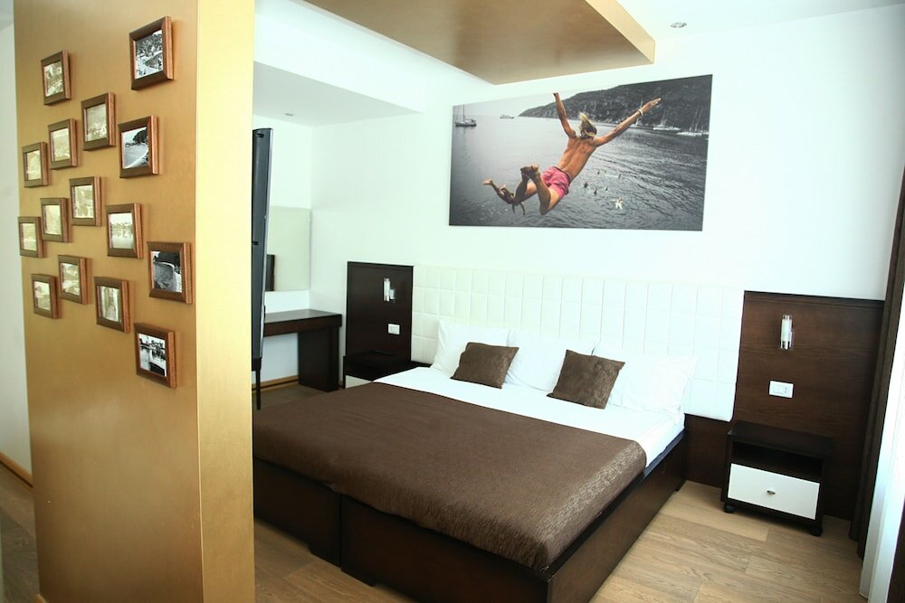 Фото Sky View Luxury Apartments