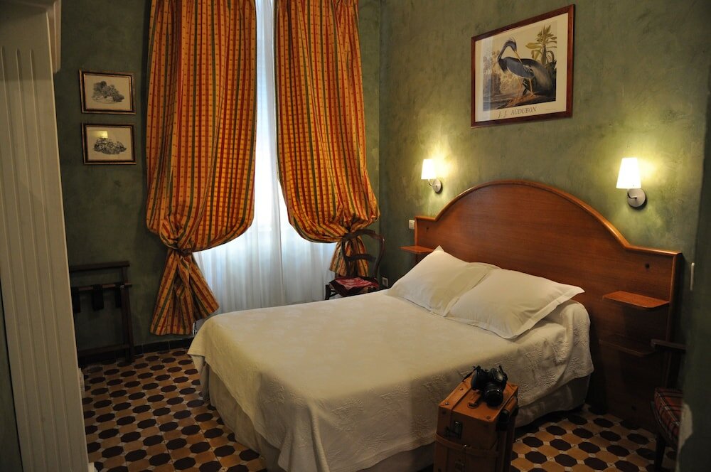 Фото Hotel Central Bastia