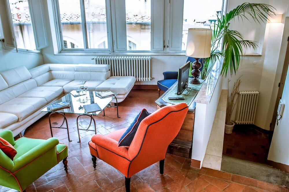 Фото Soprarno Attico