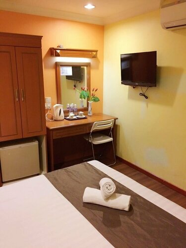 Гостиница SkyGlobal Hotel в Бандар-Лабуане