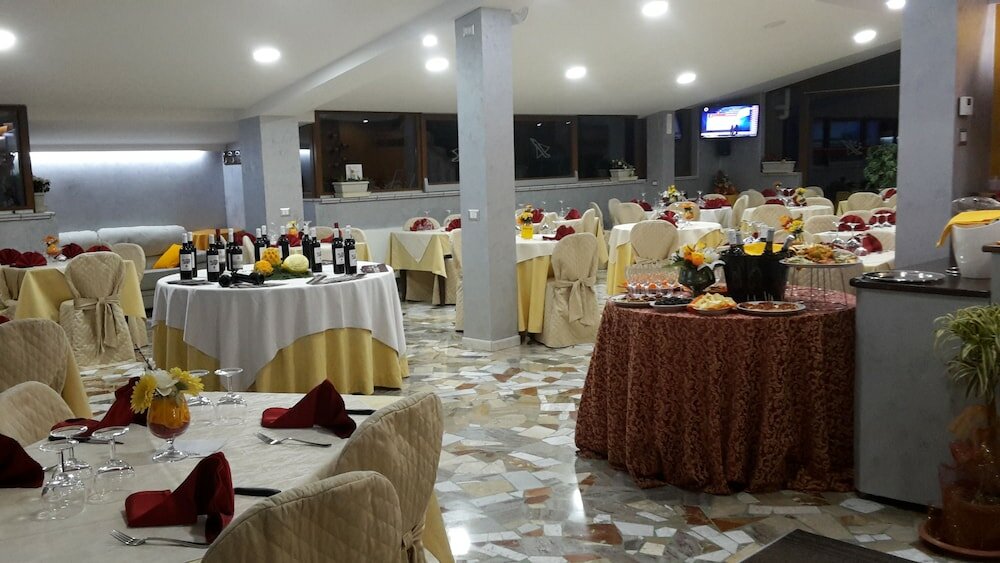 Фото Hotel Supersonik