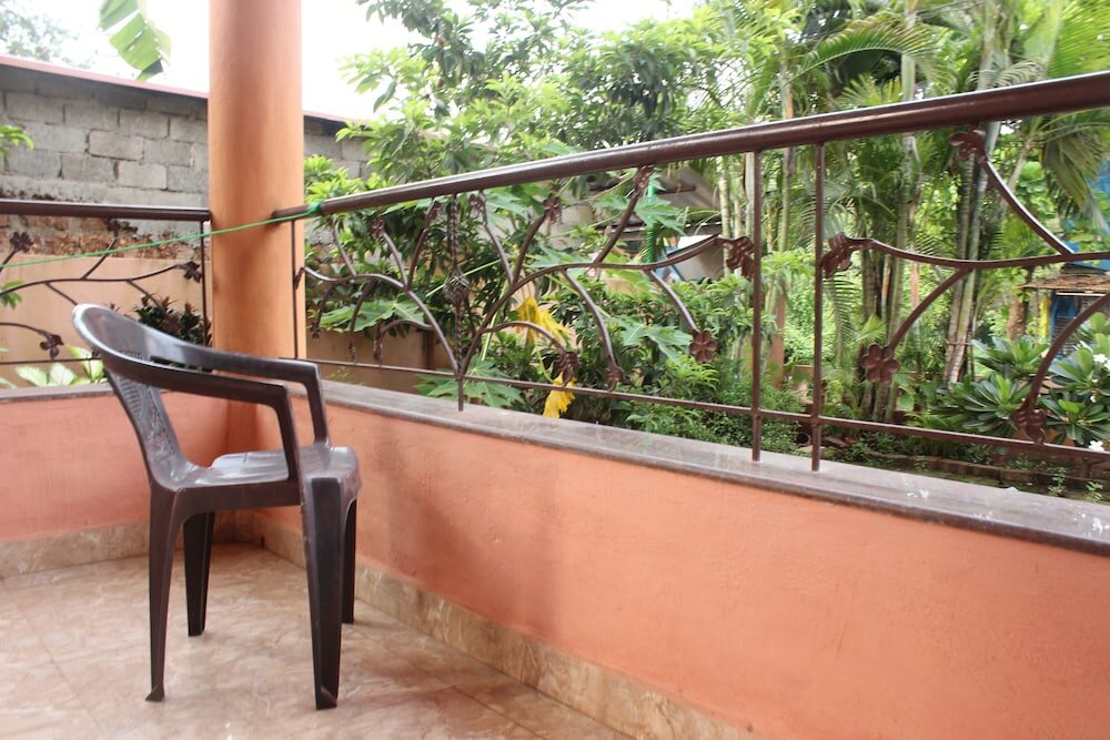 Фото Oyo 6236 Home Studio Near Sinquerim Beach