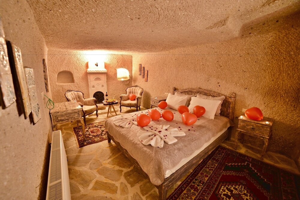 Фото Valley Inn Cave Hotel