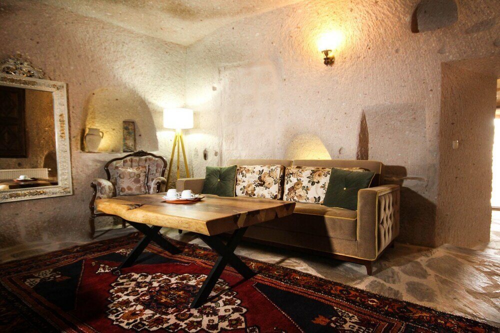 Фото Valley Inn Cave Hotel