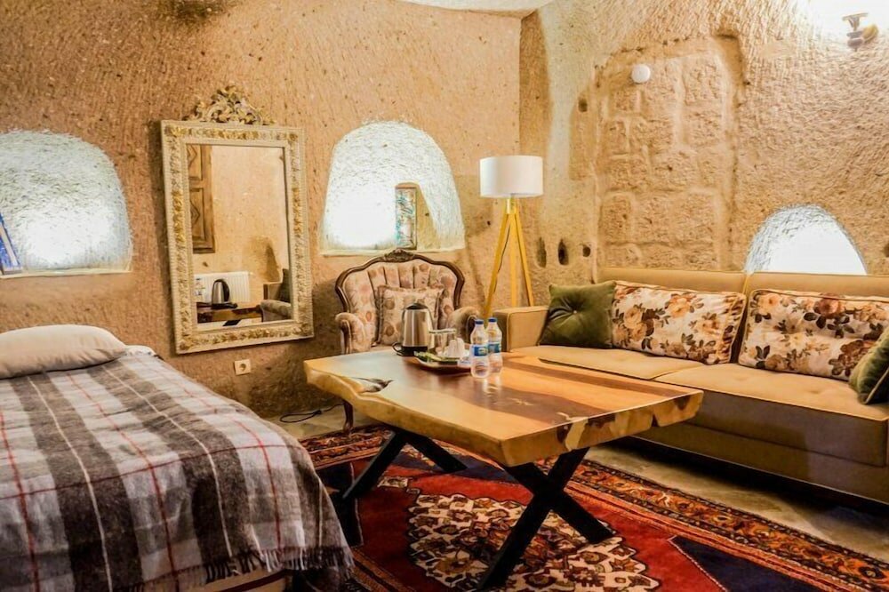 Фото Valley Inn Cave Hotel