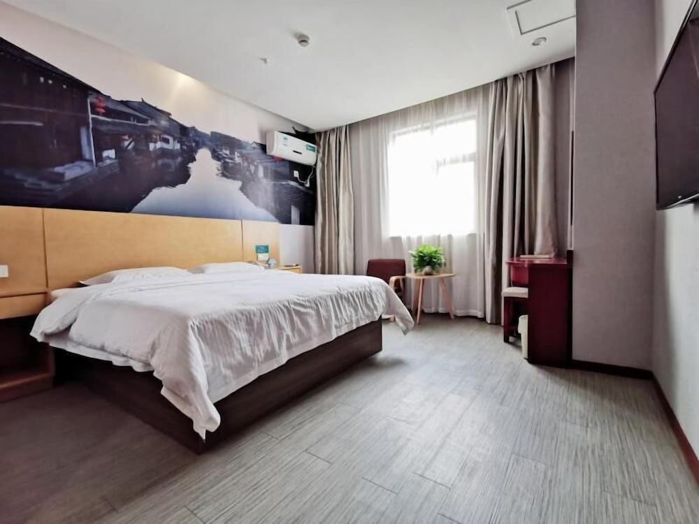 Фото GreenTree Inn SuZhou International Film City South JinShan Road Express Hotel