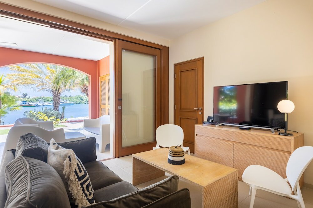 Фото La Maya Beach Spanish Water Luxury Apartment