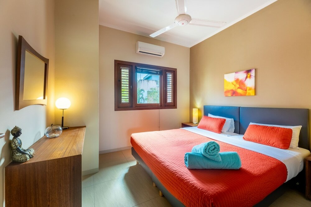 Фото La Maya Beach Spanish Water Luxury Apartment