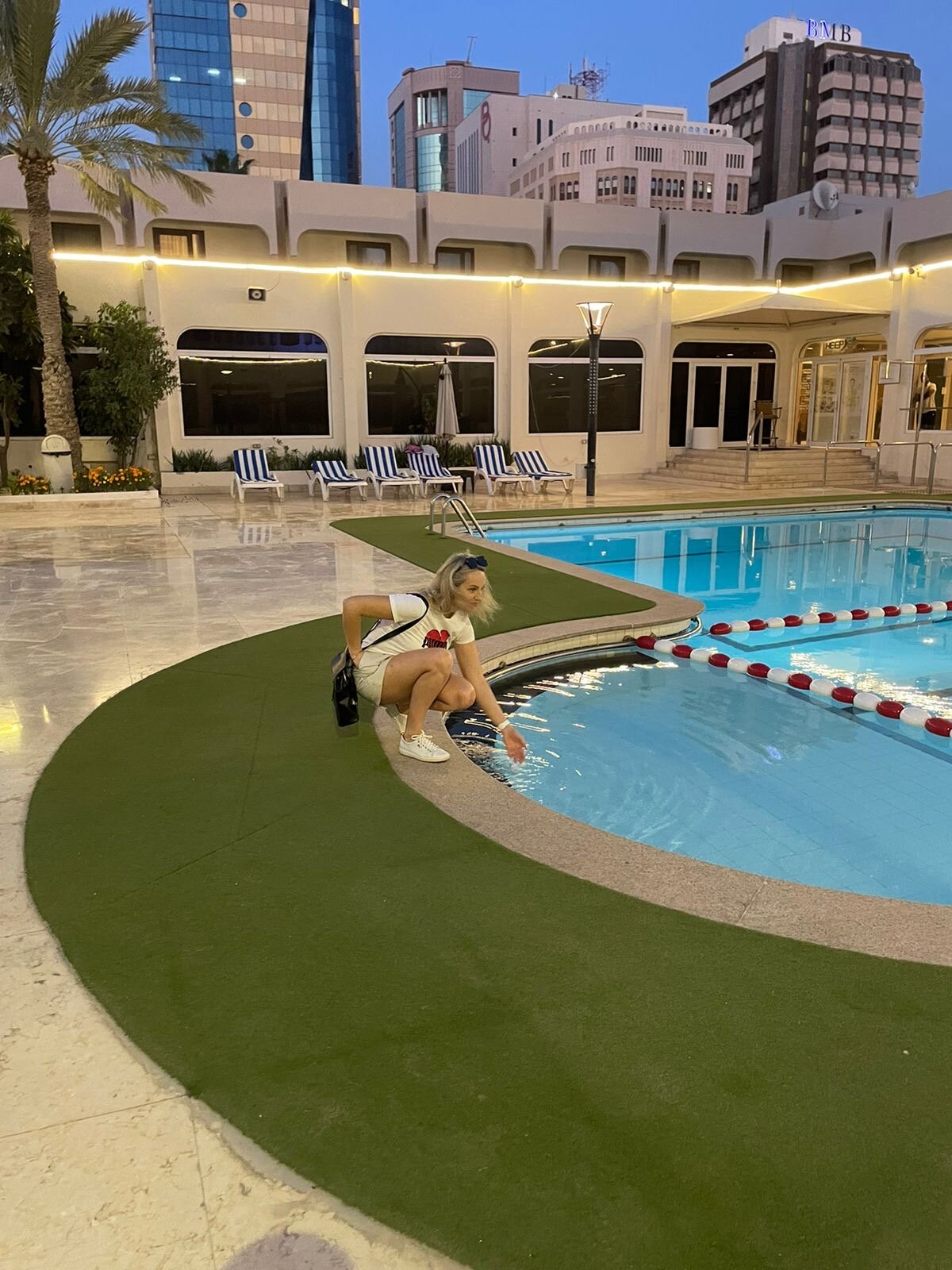 Фото Hotel Golden Tulip Bahrain