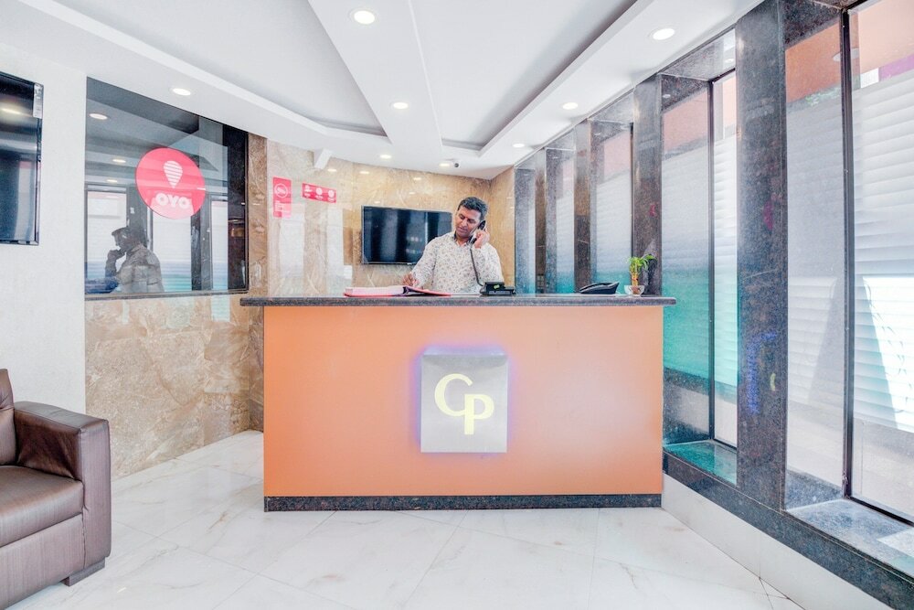Фото Hotel Girgaon Palace