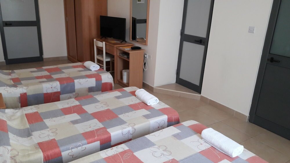 Фото Tropicana Hotel