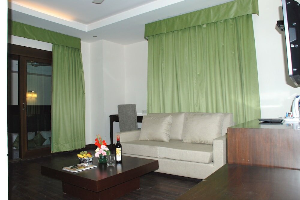 Фото Jht Hotel