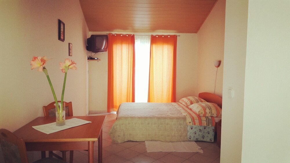 Фото Apartments Marija Lastovo