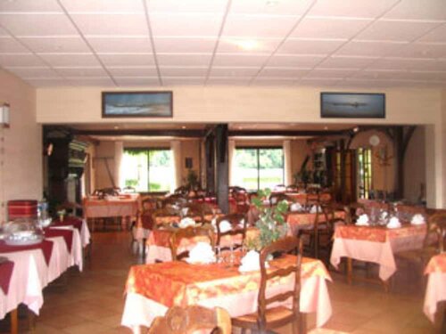 Гостиница Hôtel Restaurant de Tessé в Алансоне