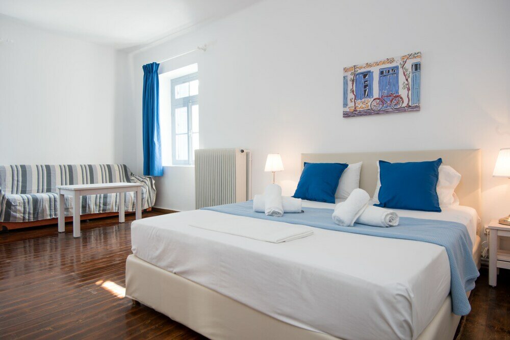 Фото Three Bedroom Traditional Village House