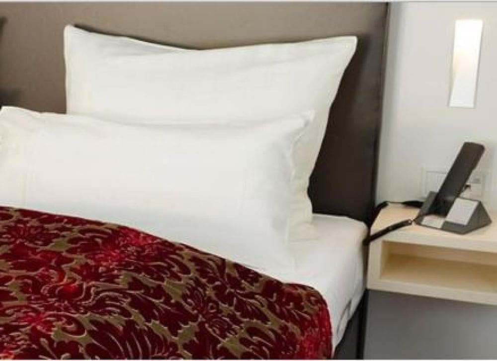 Фото Schlosshotel Bergzaberner Hof