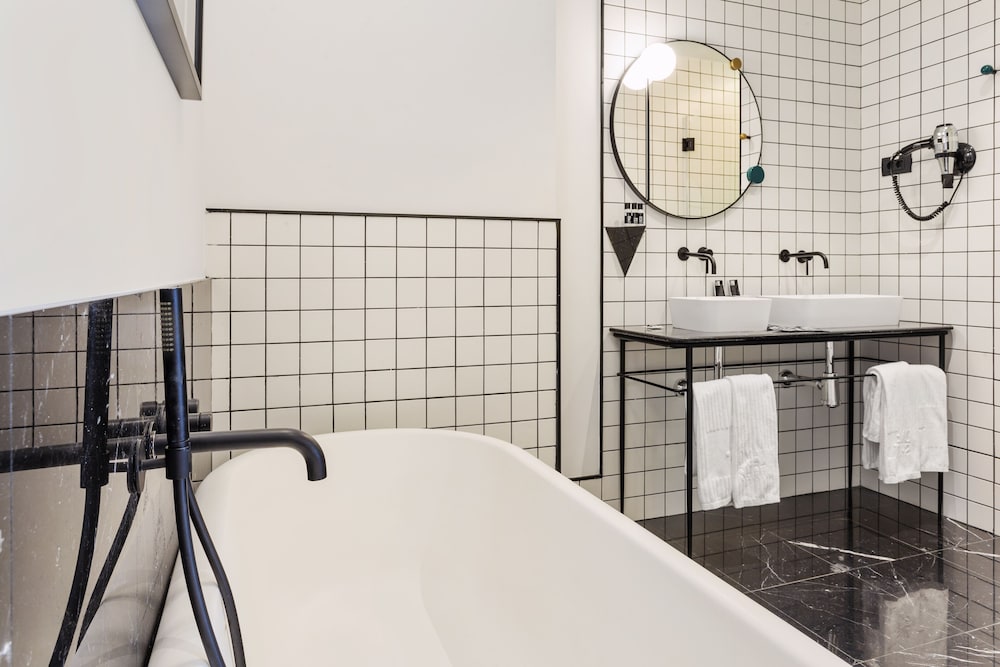 Фото One Shot Fortuny 07