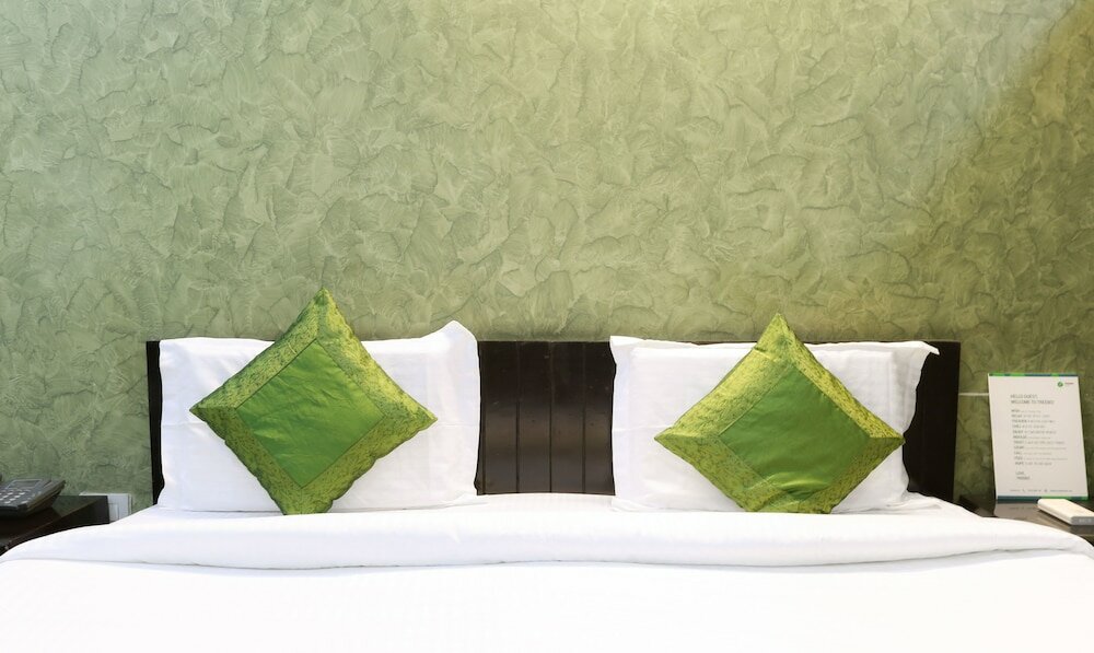 Фото Royal Suites by Park Tree, Kasauli