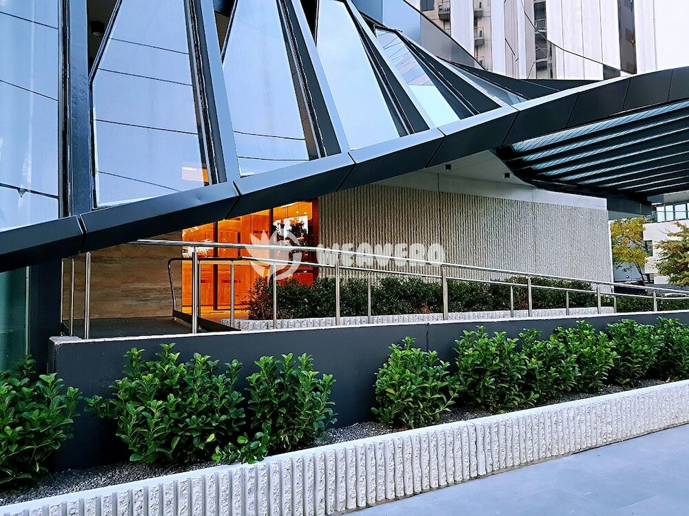 Фото Modern Living in Southbank Apartments