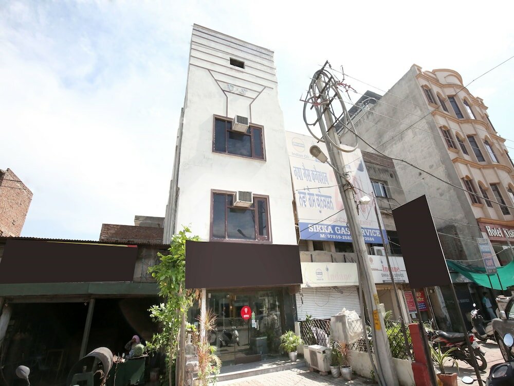 Фото Oyo 9243 Trumpets Hotel