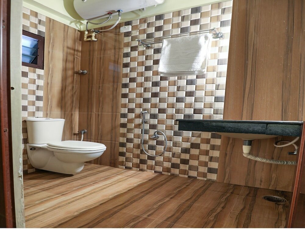 Фото Oyo 10711 Hotel Nsnr Residency