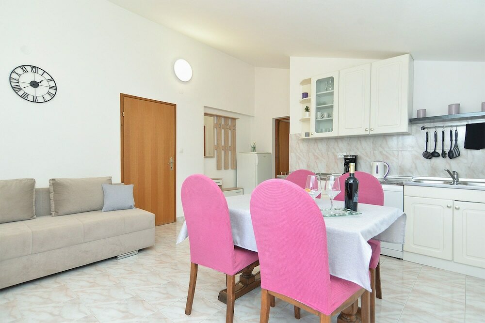 Фото Apartments Emil 596