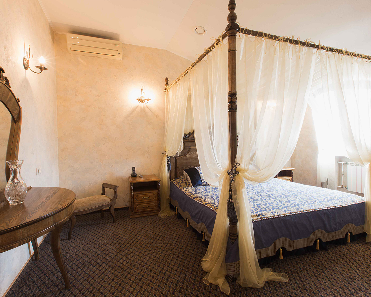 Фото Камелот