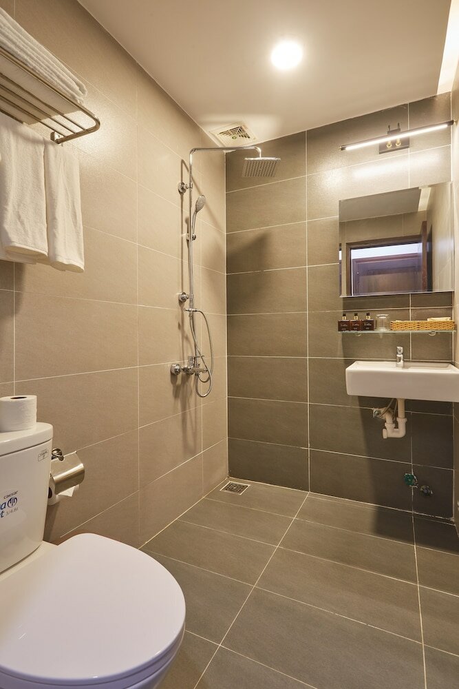 Фото The Garden Capsule Hotel