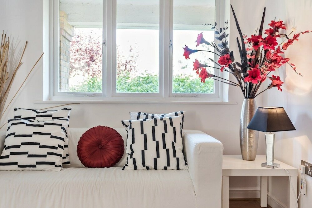 Фото 2 Bed Flat, Dedicated Workspace, Parking, 4ktv