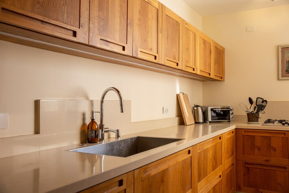 Фото Modern & Stylish 3br Apt With Balcony