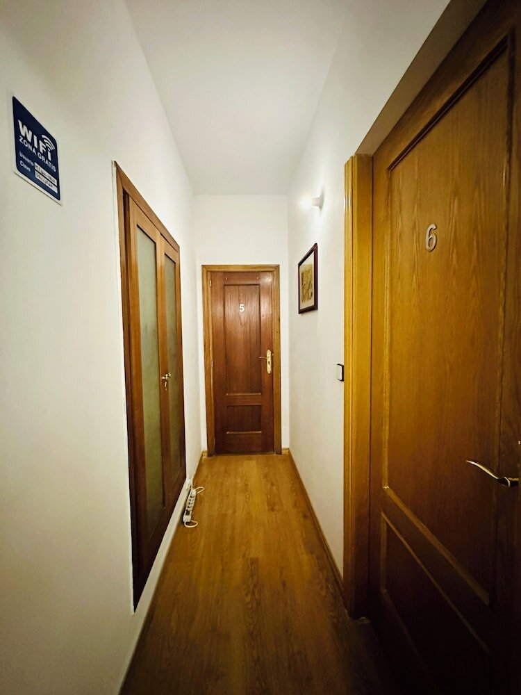 Фото Punta Me Rooms near Gran VIA