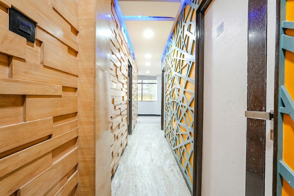 Фото Fabexpress Raj Supreme Residency