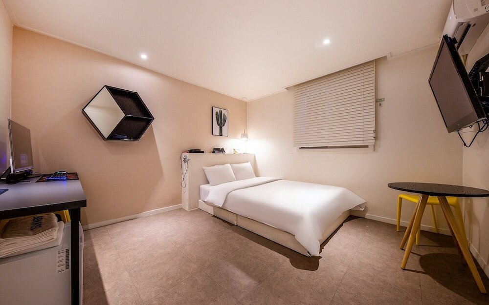 Фото Daejeon Yongjeon Hotel Ben