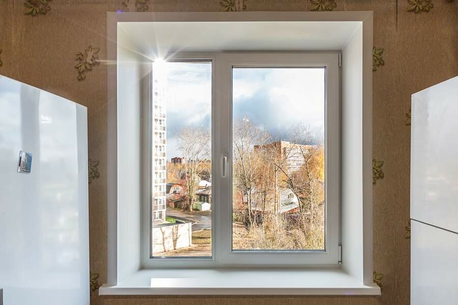 Windows Pogoda V dome, Yekaterinburg, photo