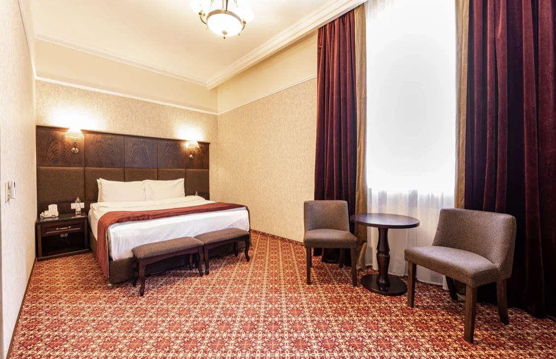 Фото Атташе